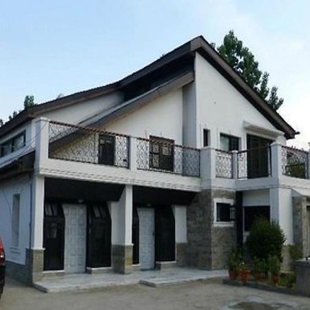 Jeelani Guest House Srinagar (Jammu and Kashmir) Bagian luar foto