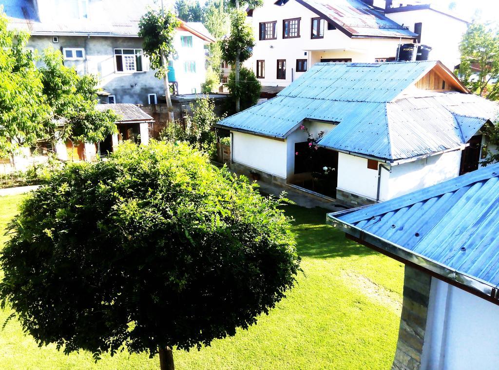 Jeelani Guest House Srinagar (Jammu and Kashmir) Bagian luar foto
